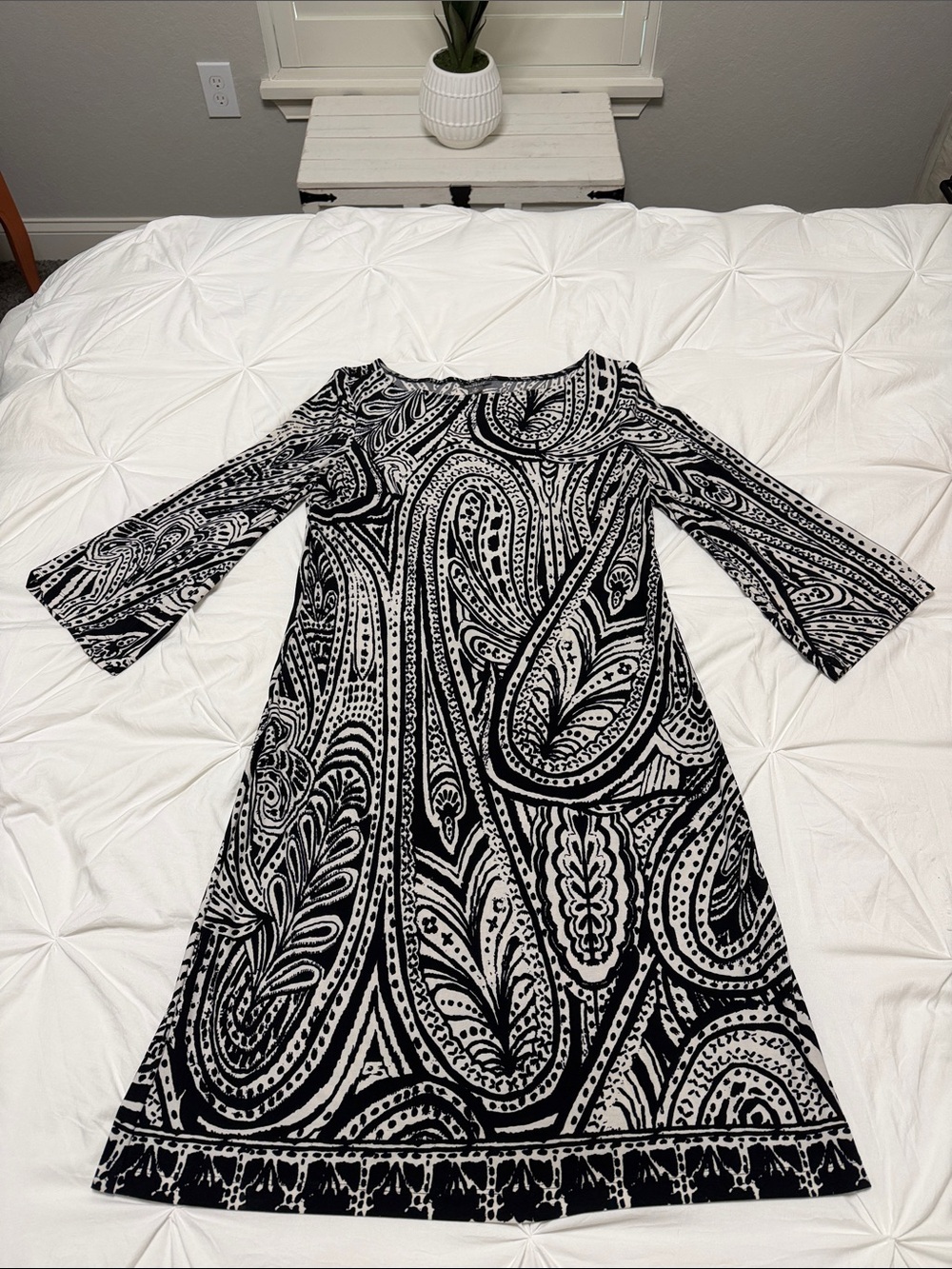 Black & White Paisley Long-Sleeve A-Line Dress